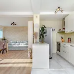 Suprema Vista Apartment